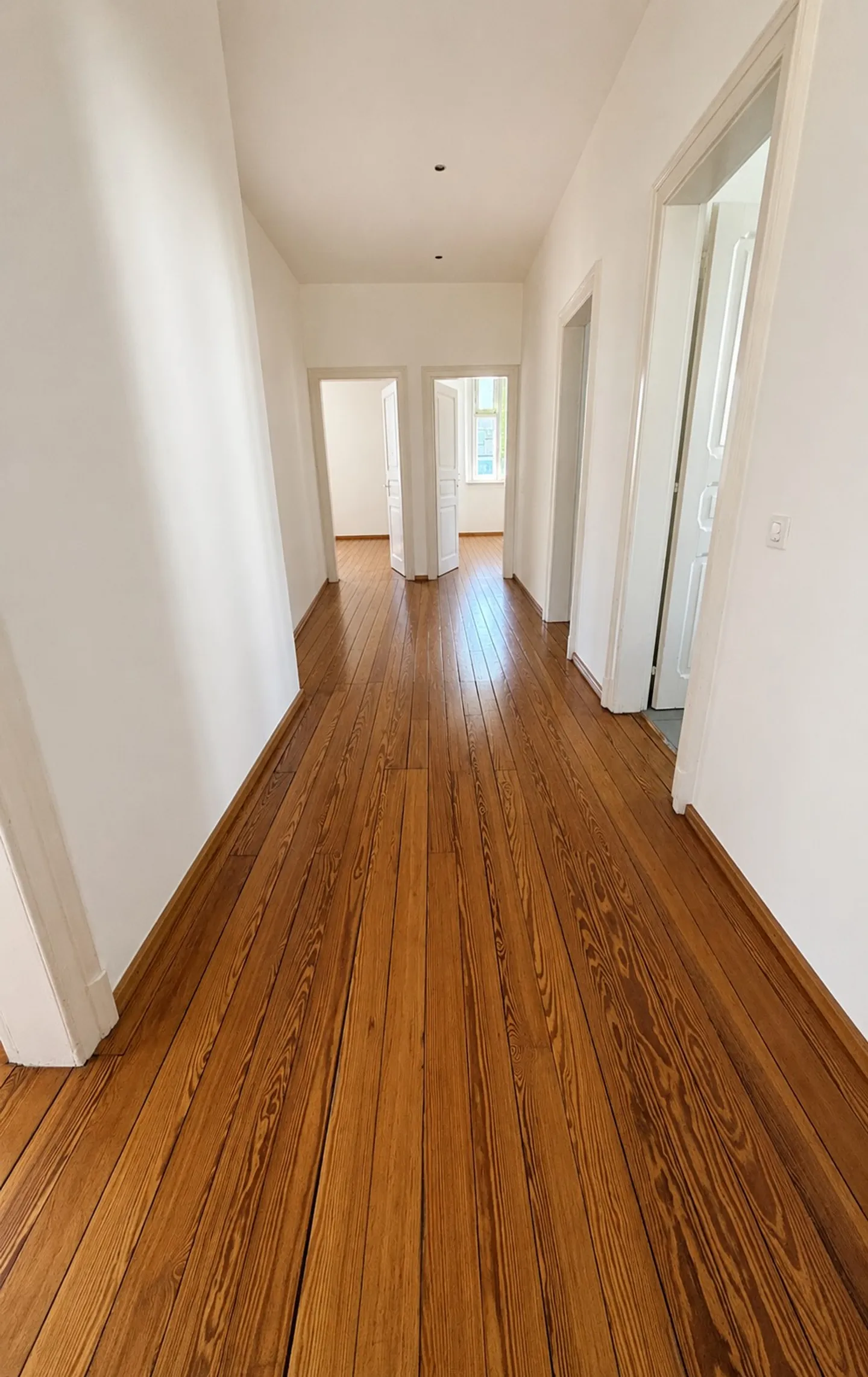 Appartamento in affitto 5,5 stanze completamente ristrutturato in una casa d'epoca - posizione privilegiata - Foto 6 di 11