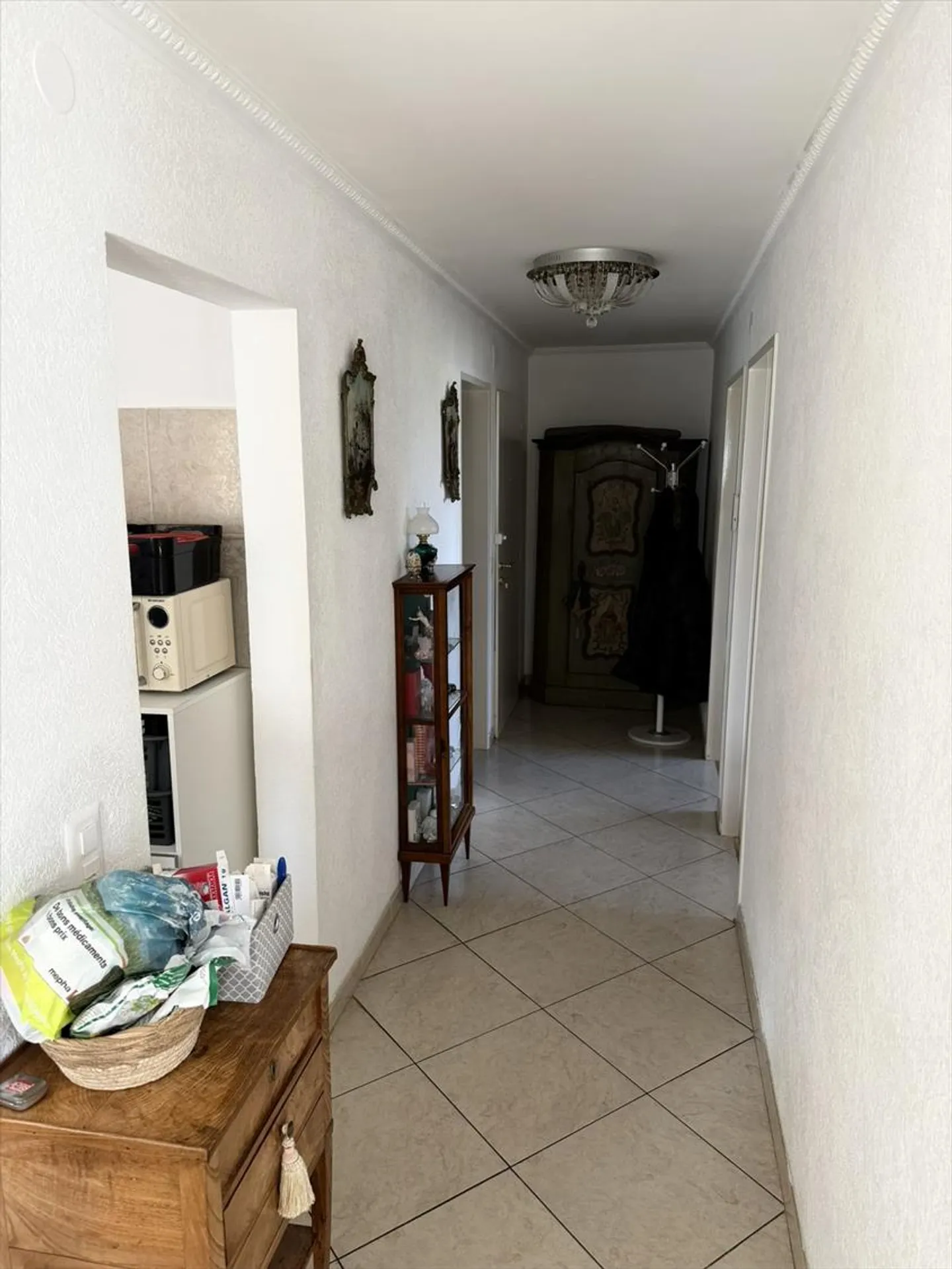 Charming and bright 3.5-room apartment with a view and large garage - Photo 10 of 13