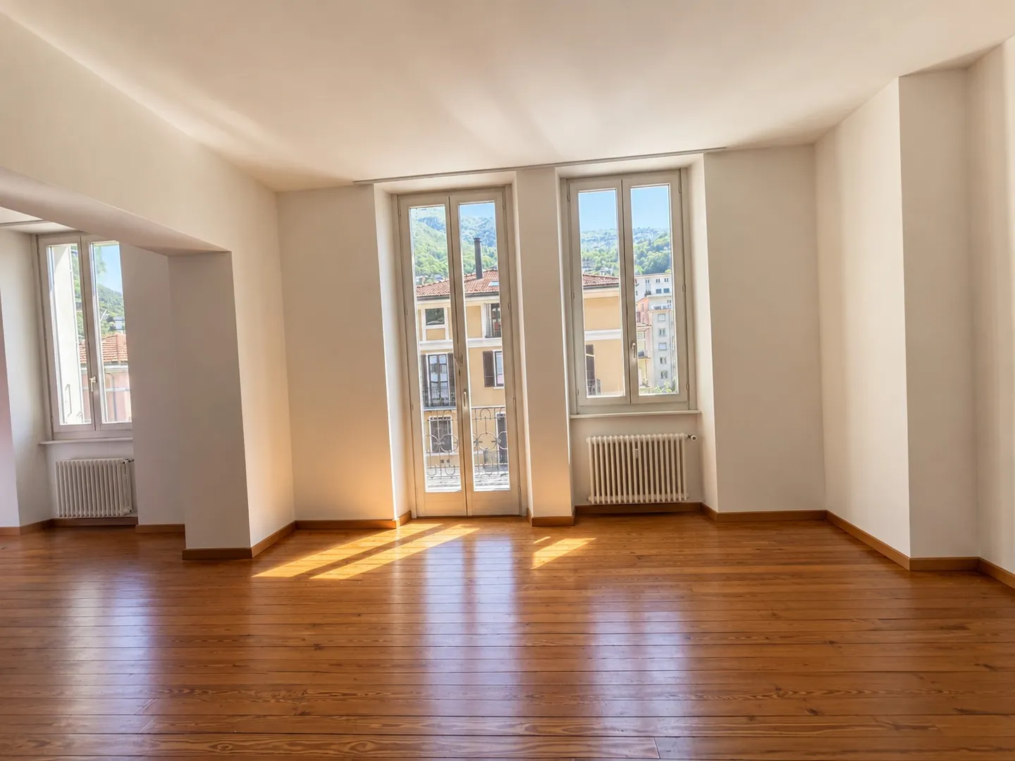 Appartamento in affitto 5,5 stanze completamente ristrutturato in una casa d'epoca - posizione privilegiata - Foto 7 di 11