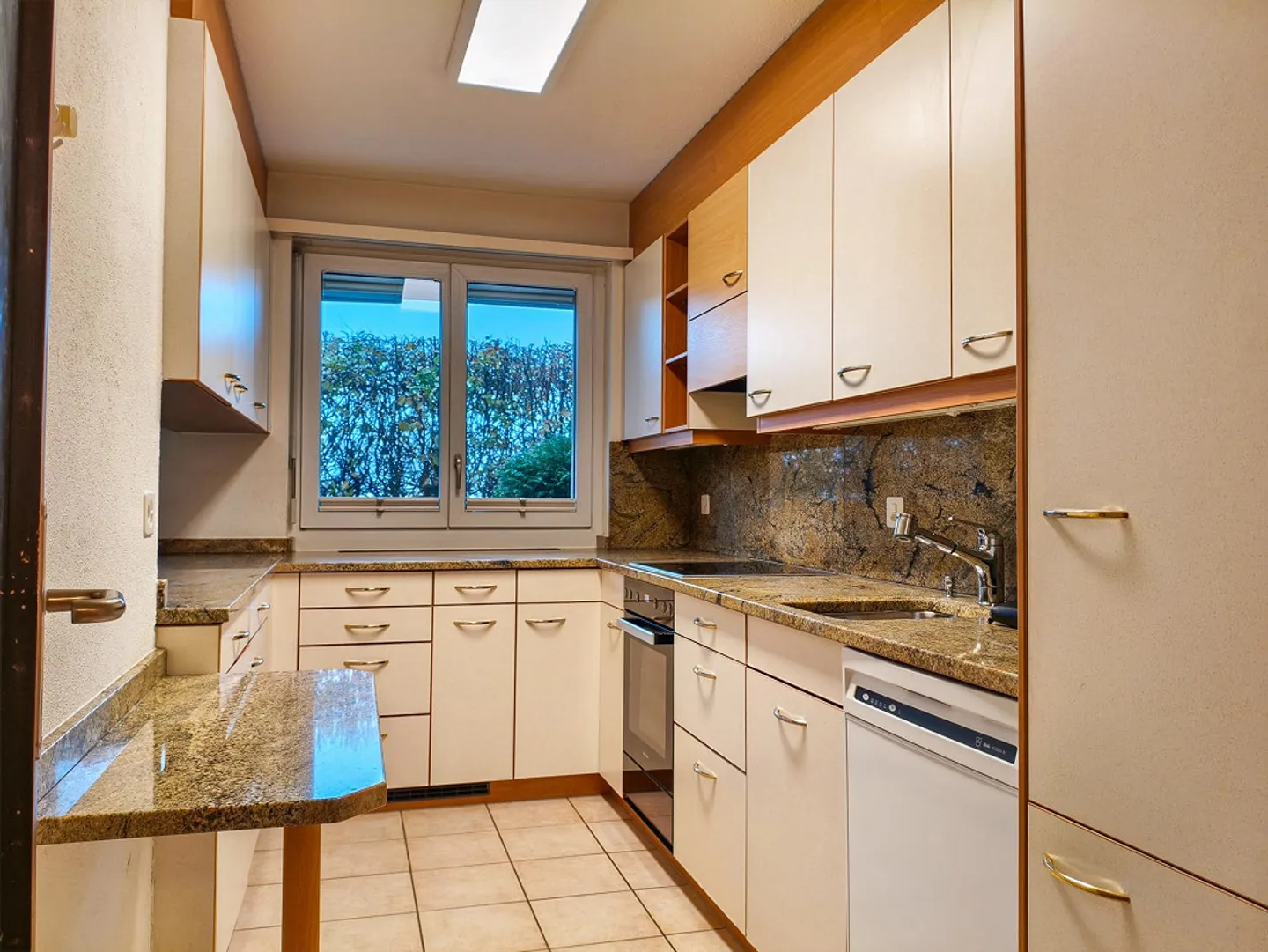 Ampio appartamento di 4,5 stanze alla periferia di Stein am Rhein - Foto 3 di 11