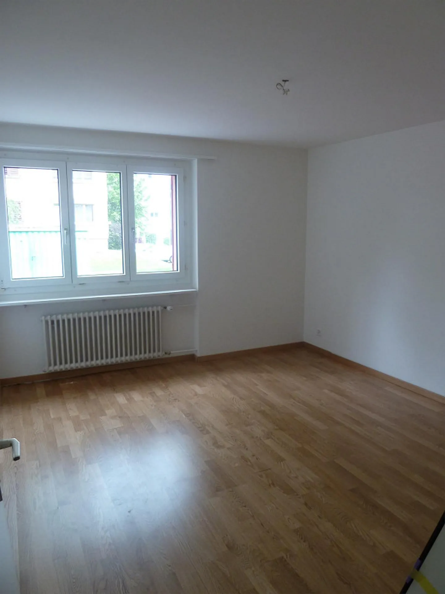 Living in a quiet yet central location - Photo 5 of 7