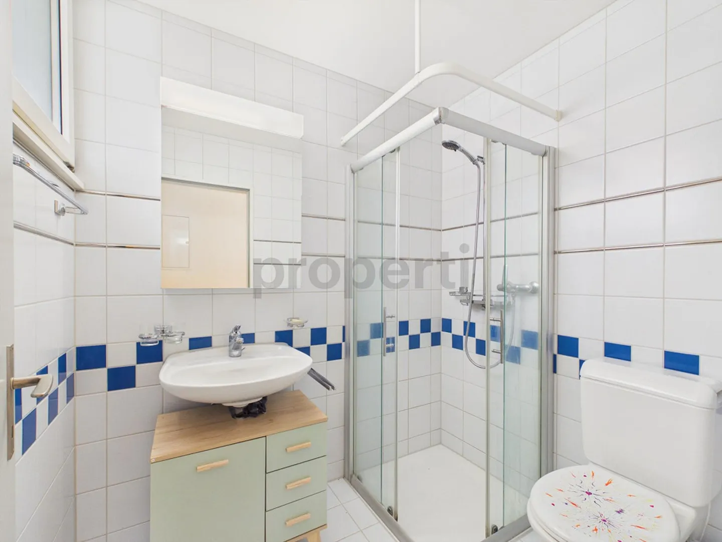 Freshly renovated (2026), ideal room layout and family-friendly... - Photo 13 of 14