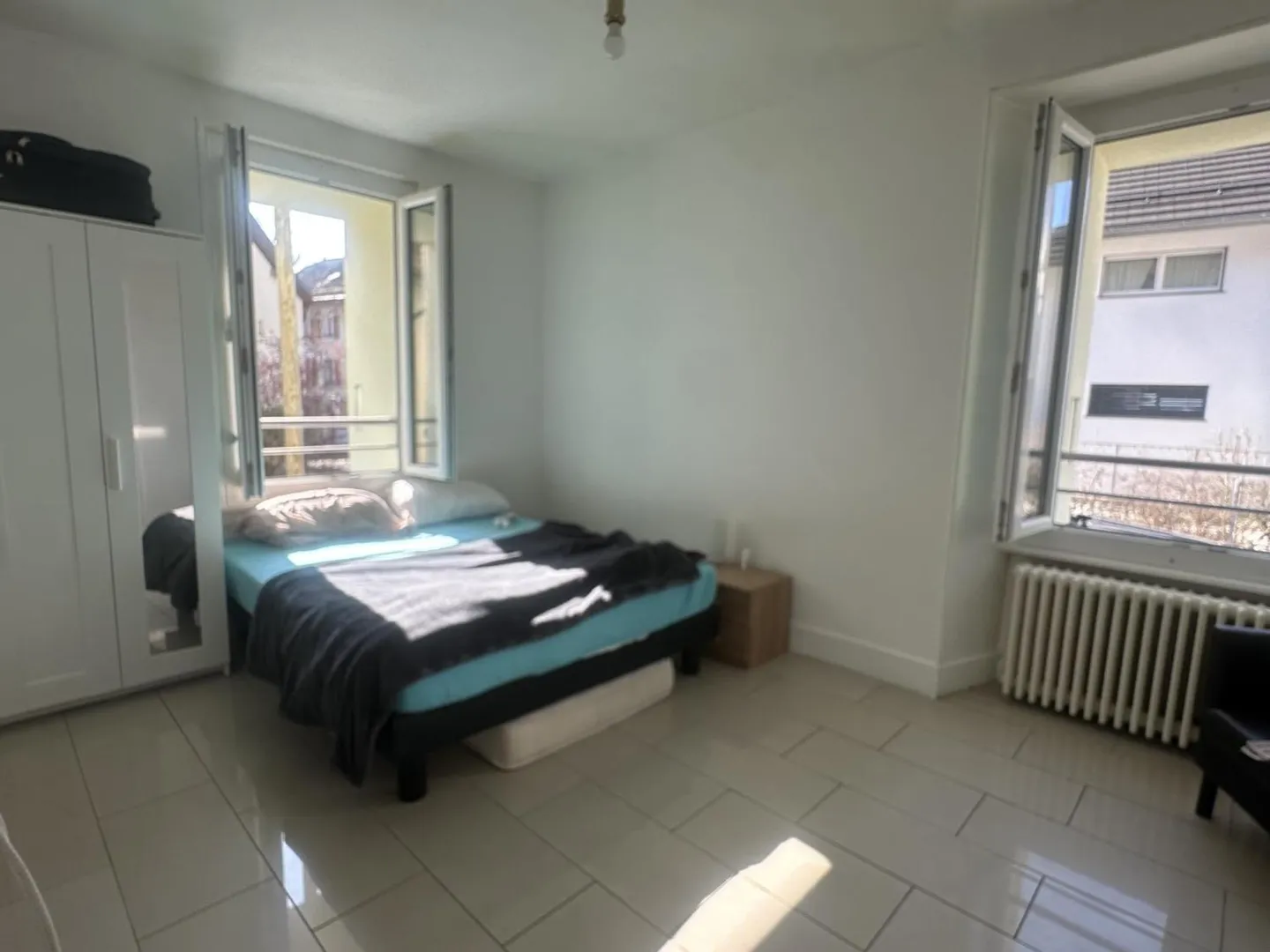 Charming Furnished Apartment - Photo 4 of 7