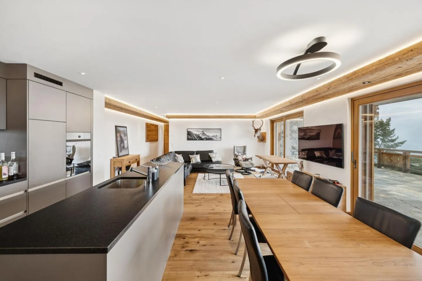 5,5 Zimmer - Thermales Wohlbefinden und Skifahren am Fuß der 4 Täler - Foto 4 von 6