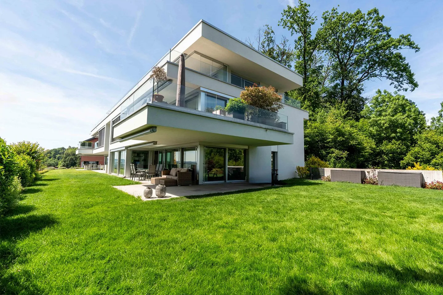 Appartamento giardino di alta qualità con vista mozzafiato nella migliore posizione - Foto 1 di 14