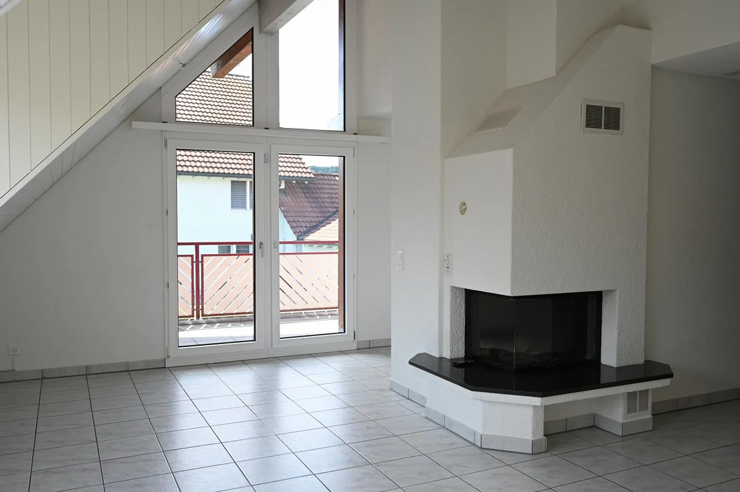 Appartamento duplex luminoso e moderno nel verde - Foto 4 di 9