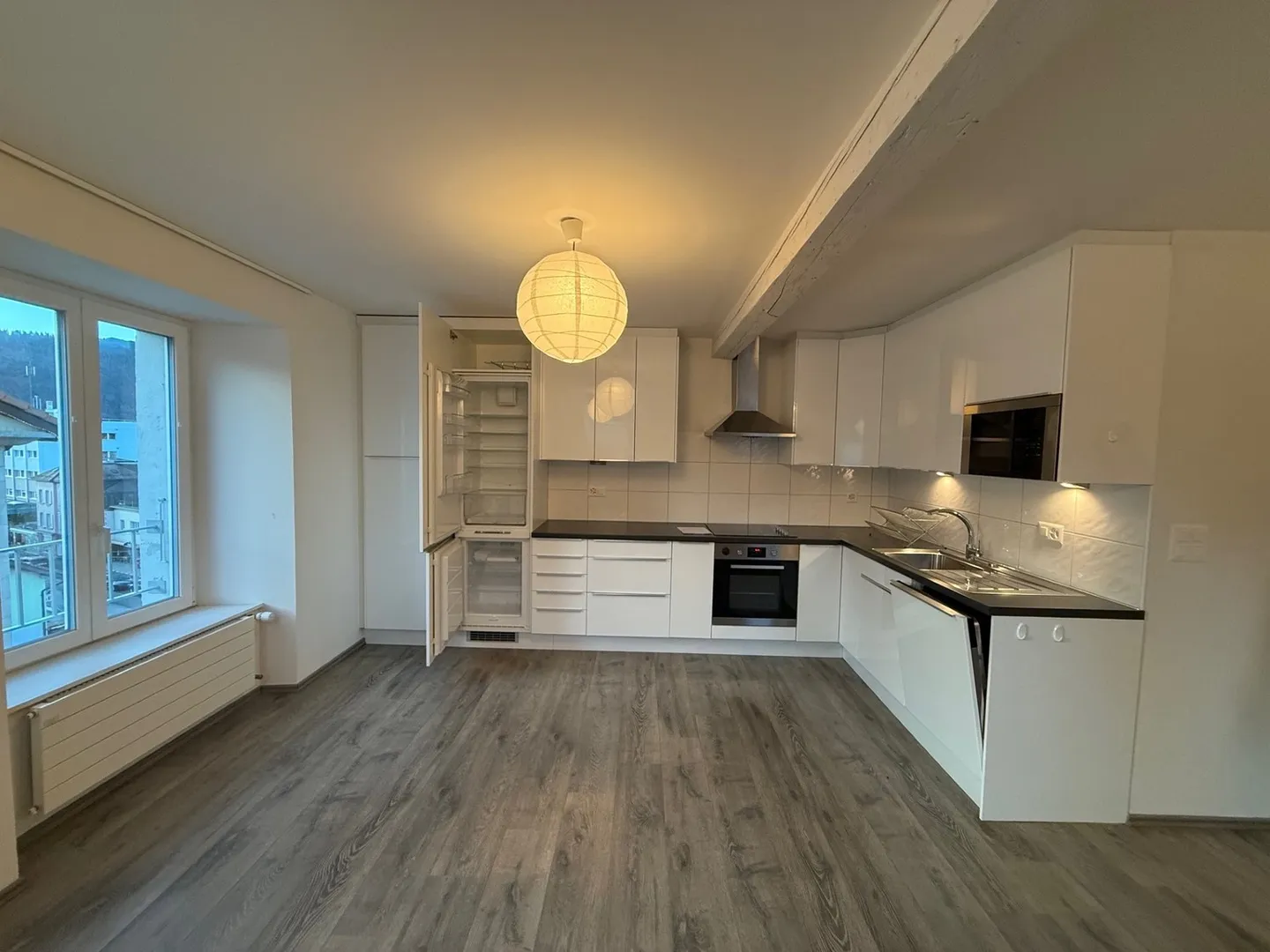 Bellissimo appartamento di 3 stanze completamente ristrutturato con gusto - Foto 4 di 7