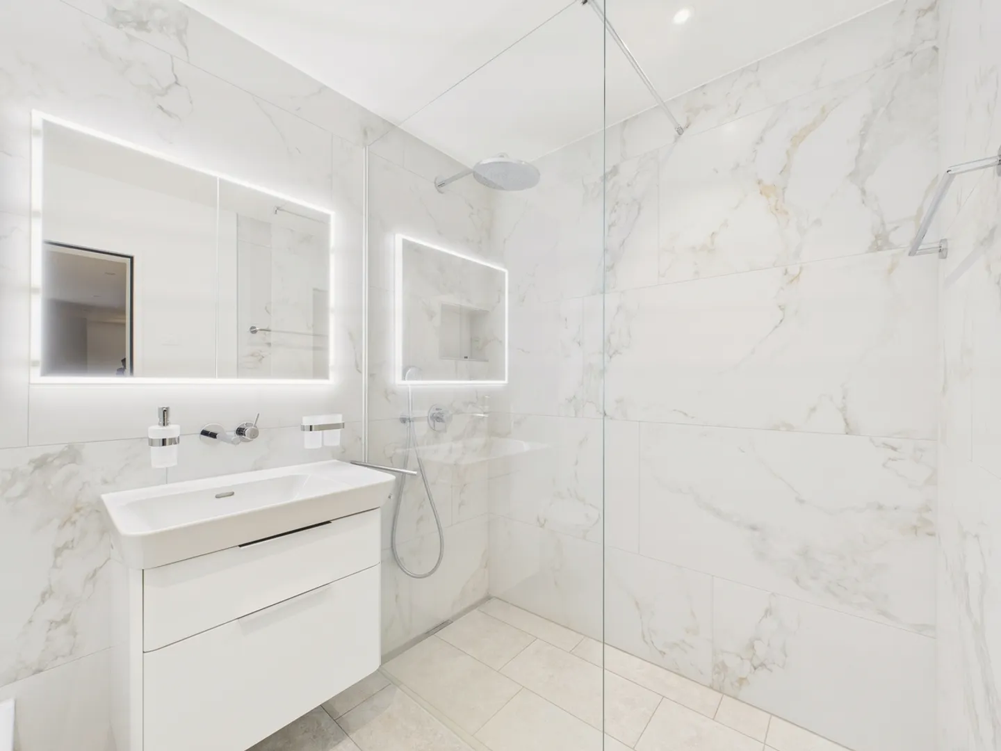 Première location - Appartement de 2,5 pièces de haute qualité à Bachenbülach - Photo 5 sur 8