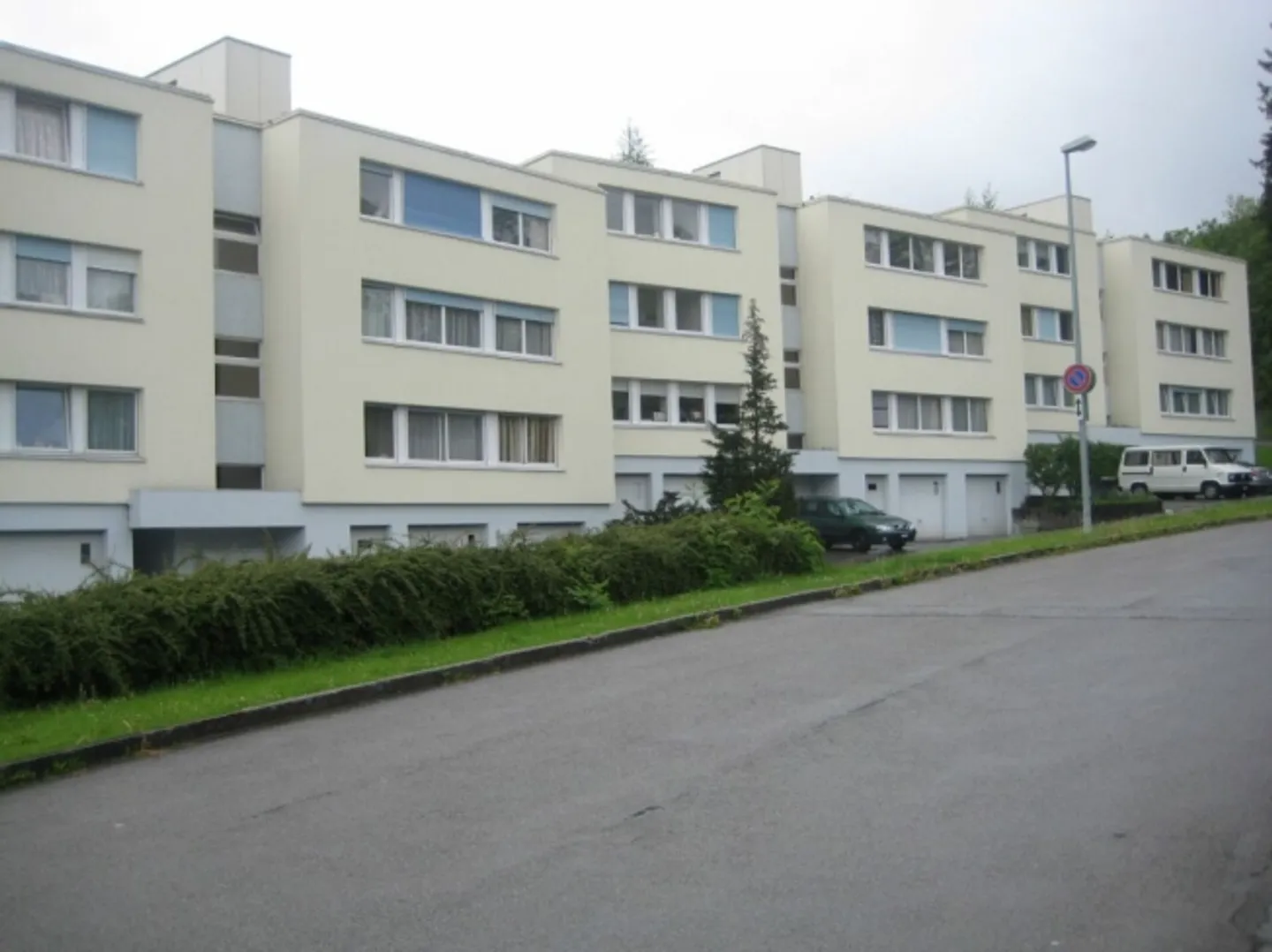 Pleasant and well-kept 2-room apartment with beautiful view - Photo 1 of 11
