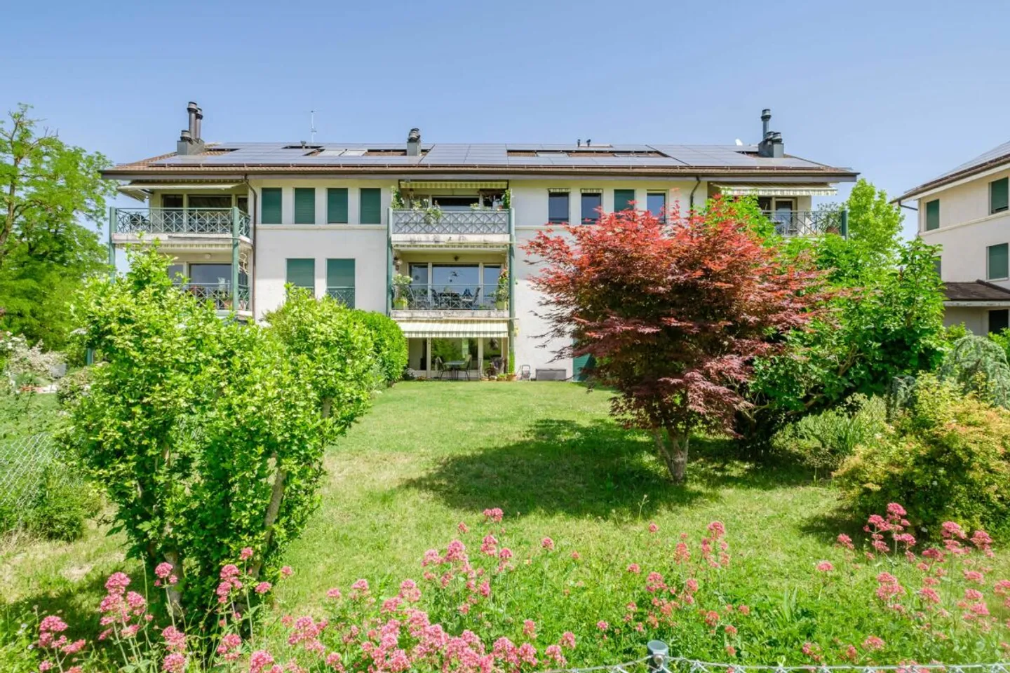 Spacious Duplex with Countryside View - Photo 17 of 18