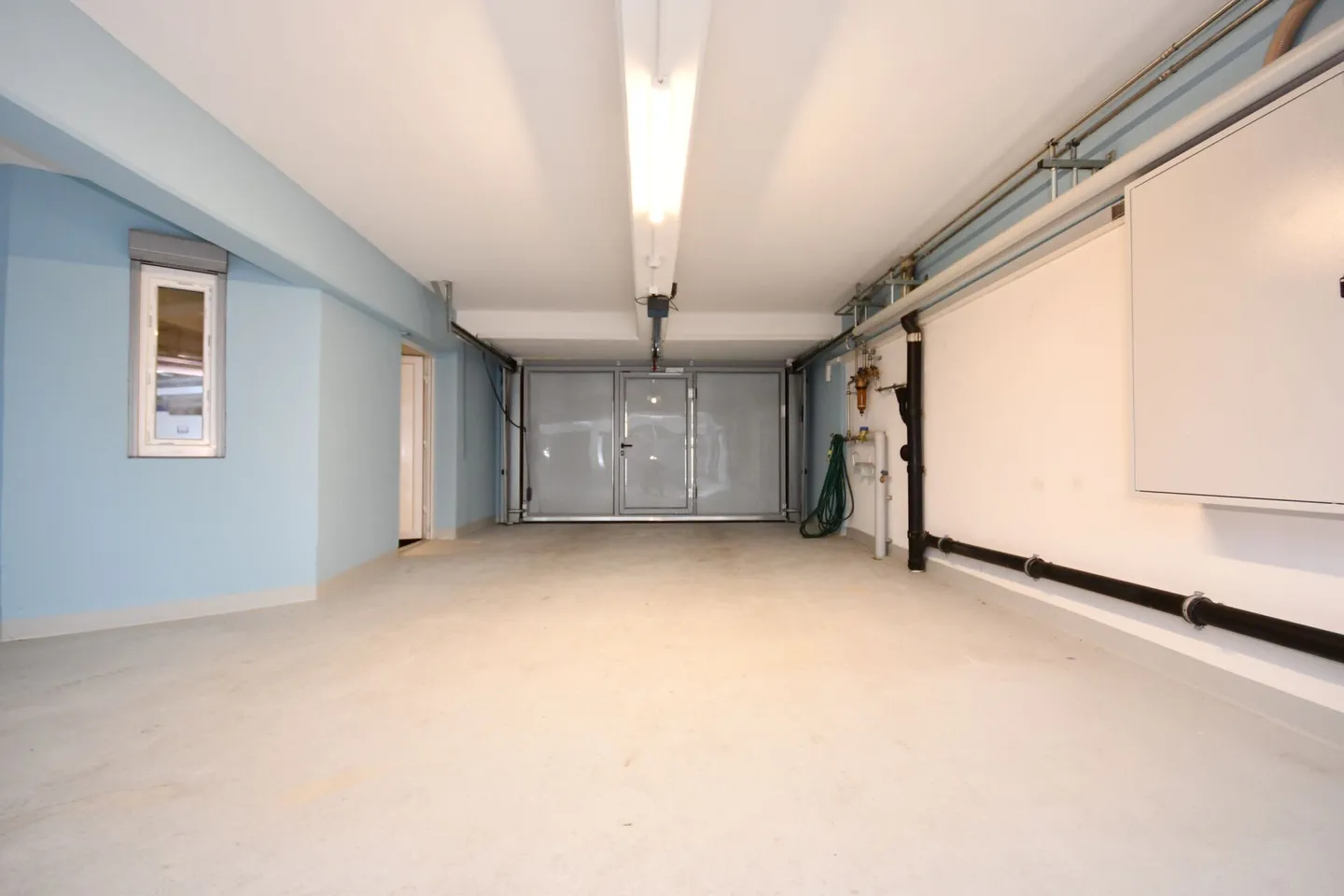 Auto Hall / Workshop - Photo 3 of 18