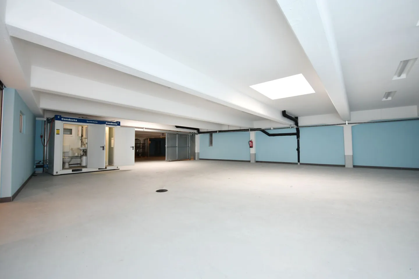 Auto Hall / Workshop - Photo 6 of 18