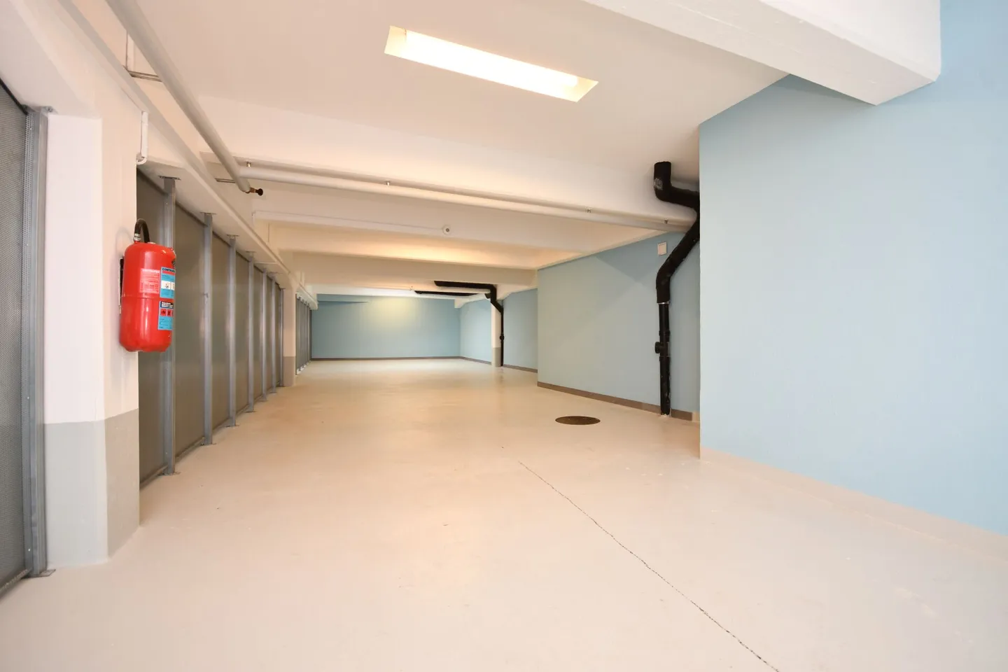 Auto Hall / Workshop - Photo 13 of 18