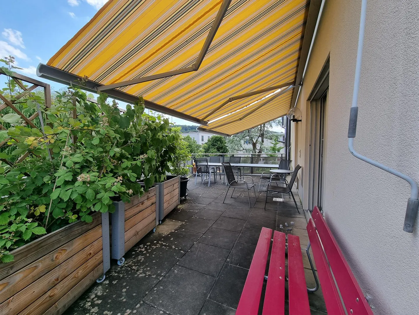 Mitten im Zentrum  viel Platz und Sonne geniessen - Foto 8 von 8