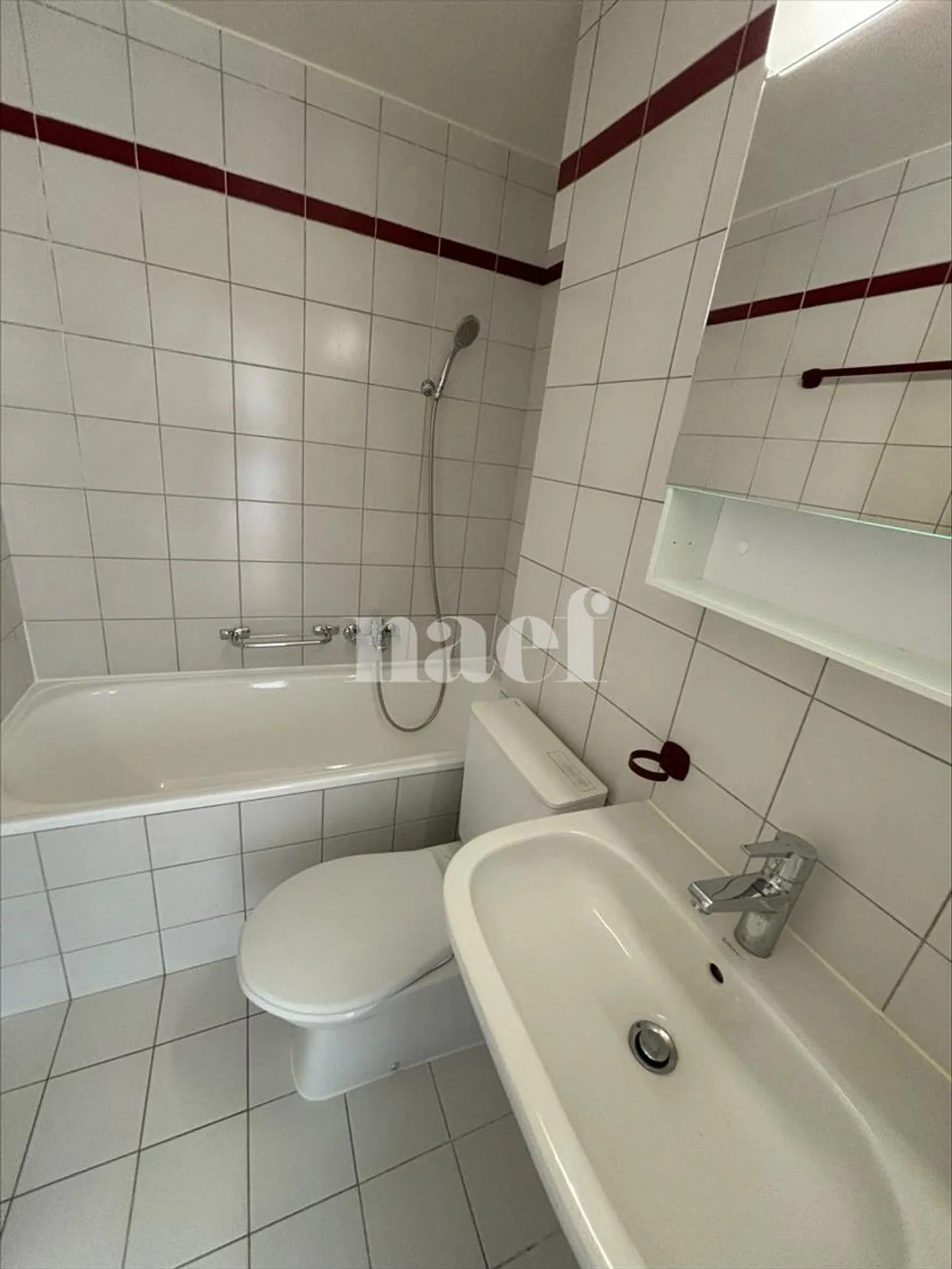 Appartamento luminoso con terrazza - Foto 5 di 8