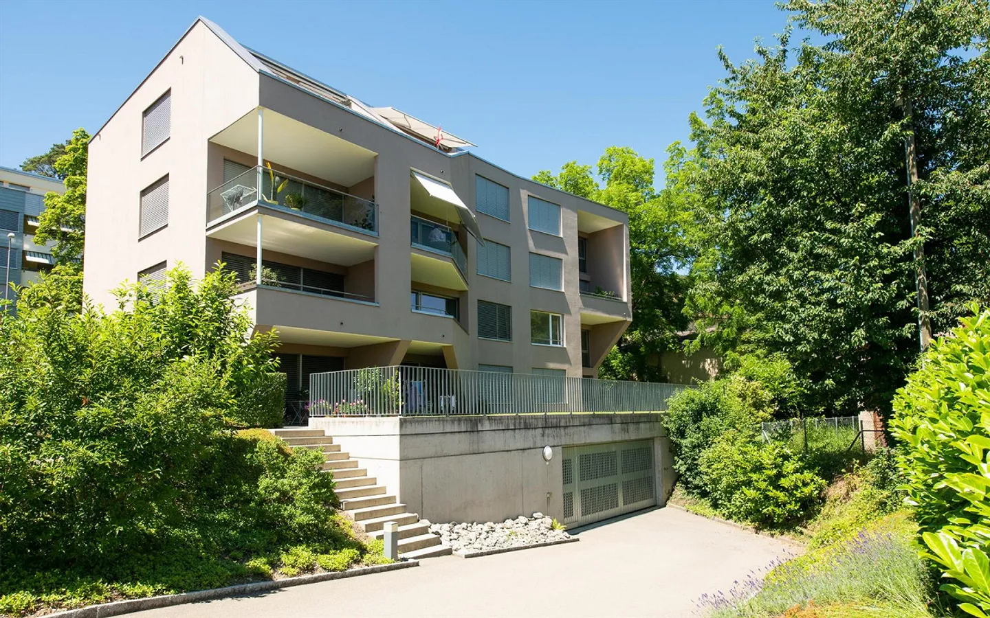 3.5-Room Maisonette Apartment in Schaffhausen - Photo 1 of 13
