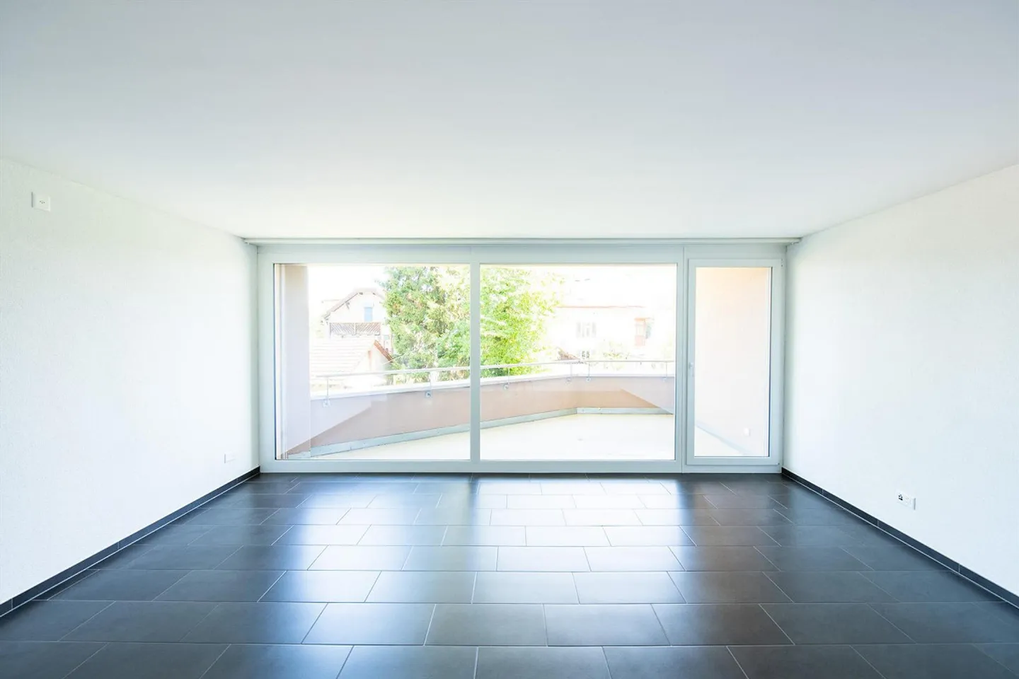 3.5-Room Maisonette Apartment in Schaffhausen - Photo 3 of 13