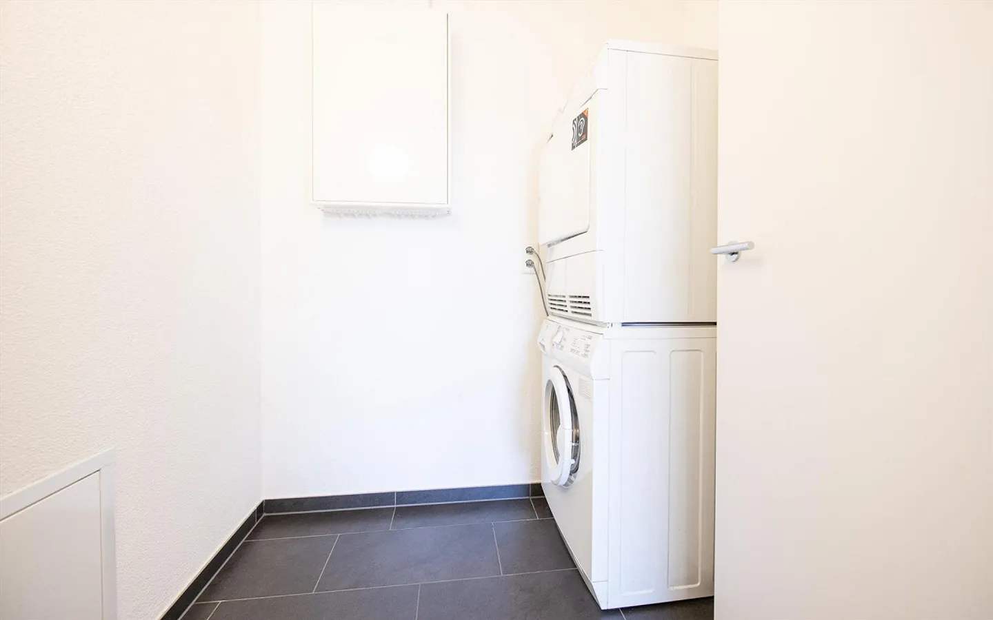 3.5-Room Maisonette Apartment in Schaffhausen - Photo 9 of 13