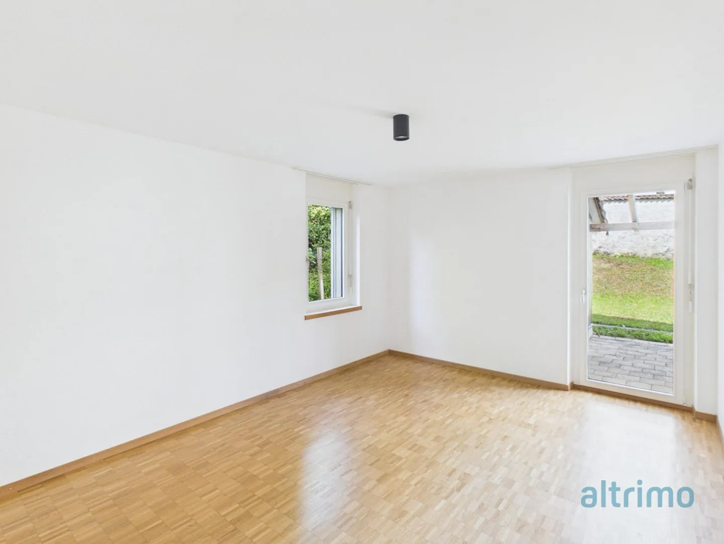 Living with character: Special floor plan and cozy seating area - Photo 6 of 11