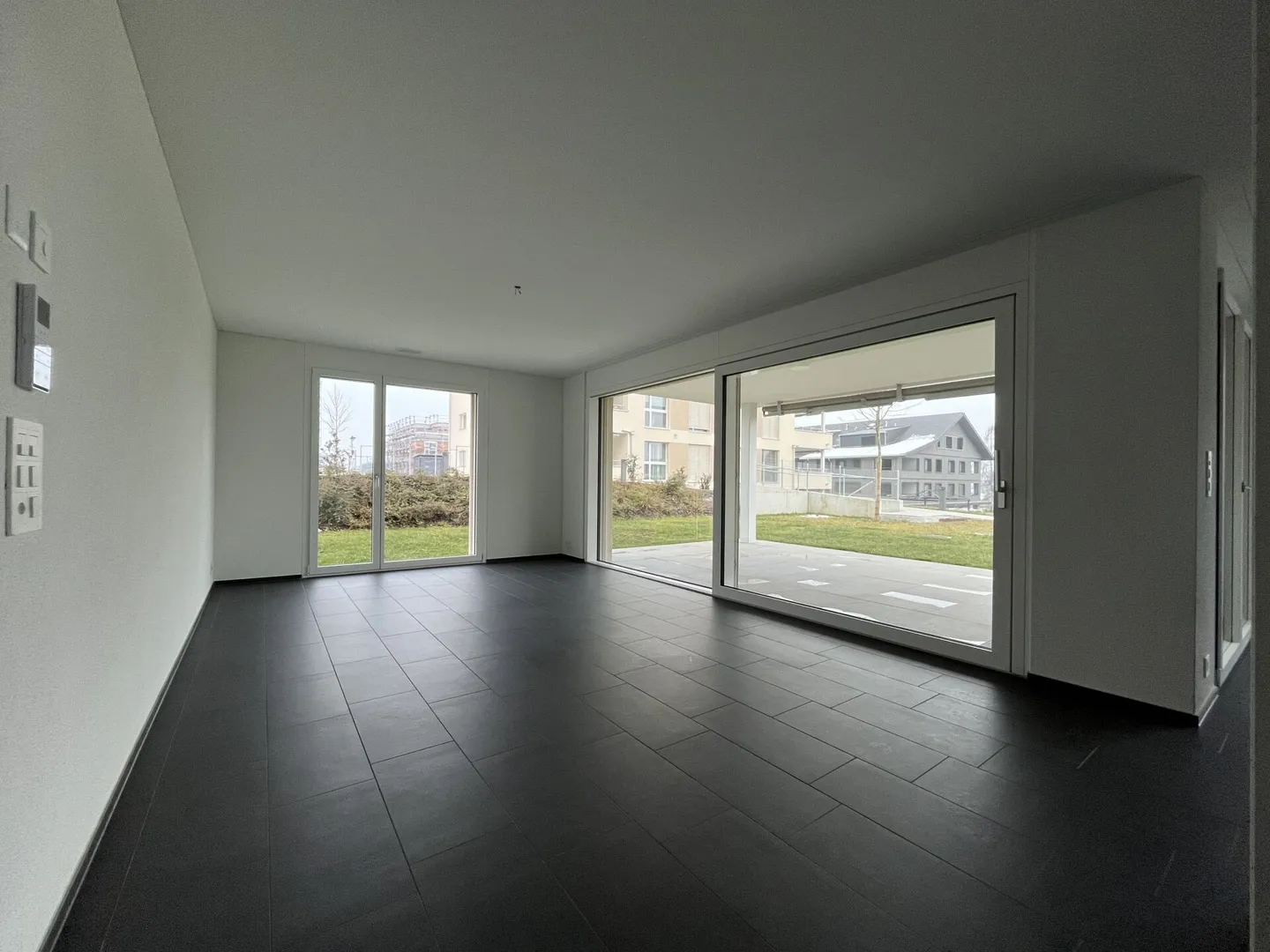 After first occupancy - Modern 2.5-room apartment in the heart of Uffikon - Photo 2 of 6