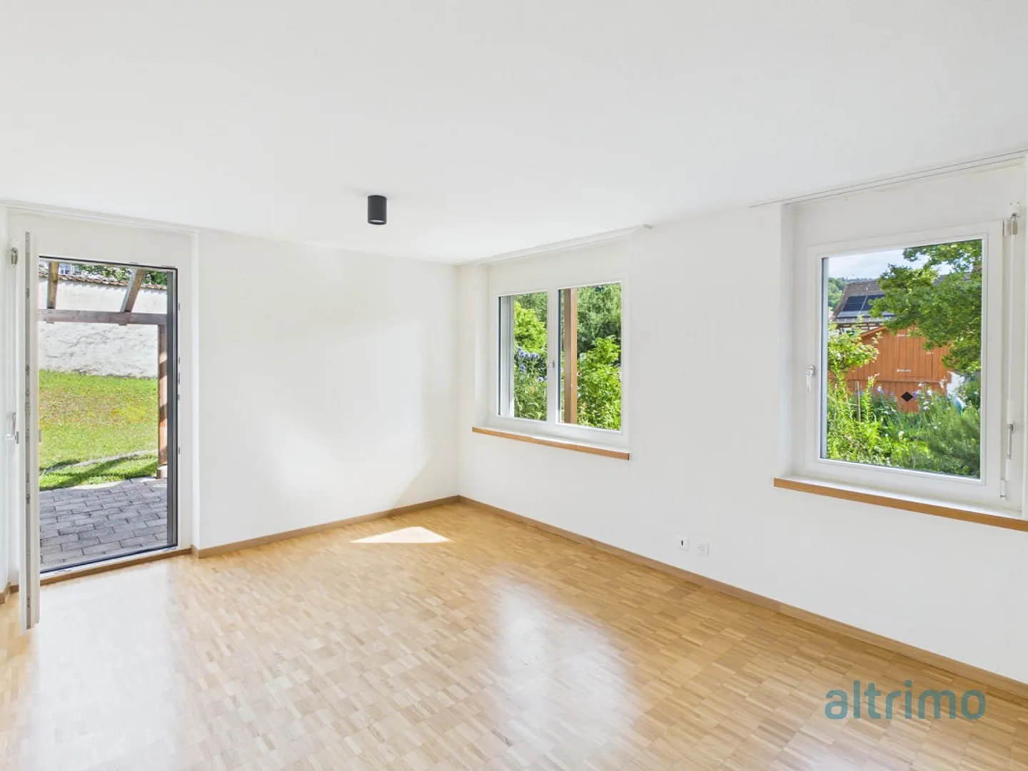 Living with character: Special floor plan and cozy seating area - Photo 9 of 11