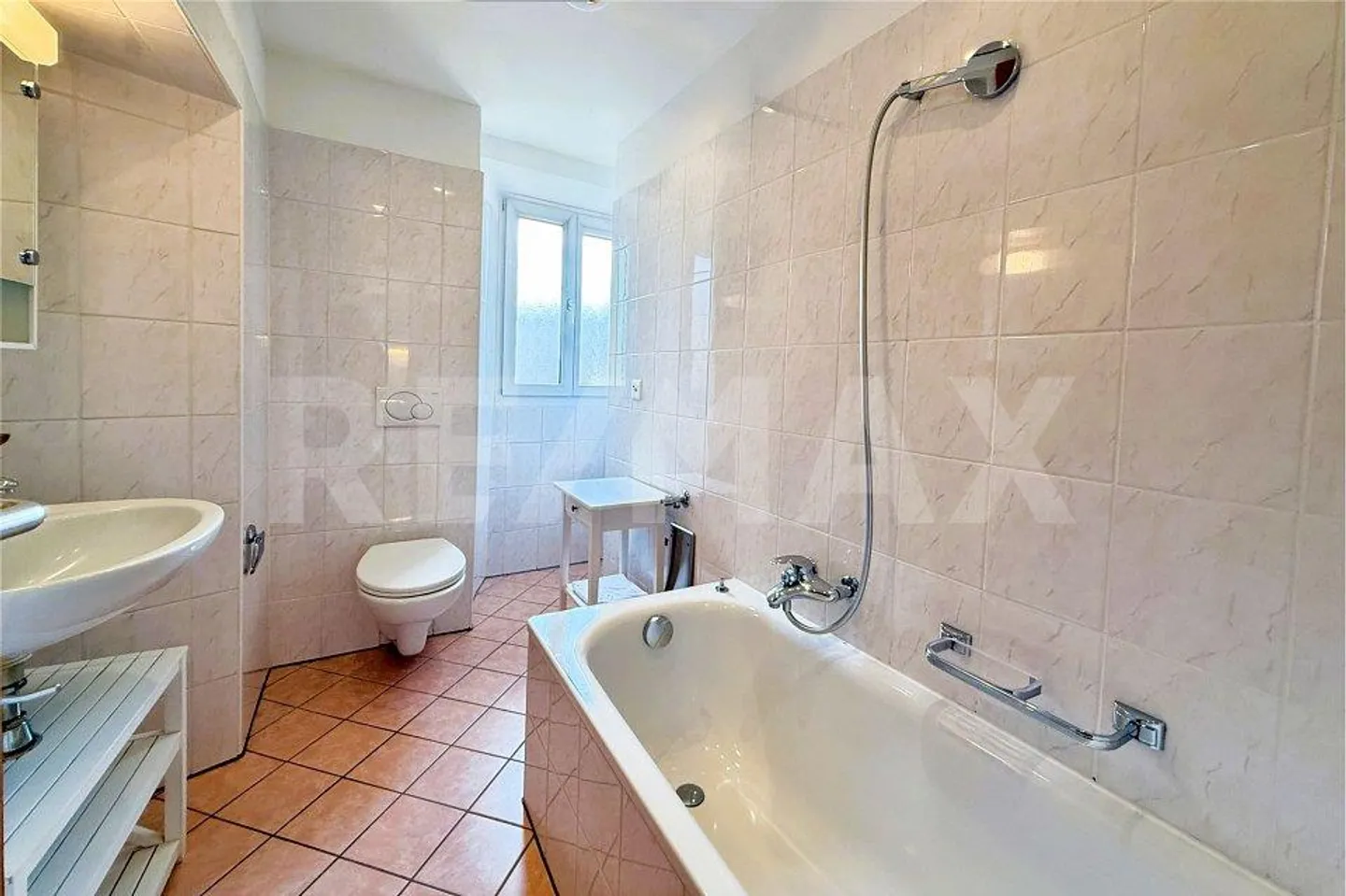 2-Room Apartment - Photo 8 of 10