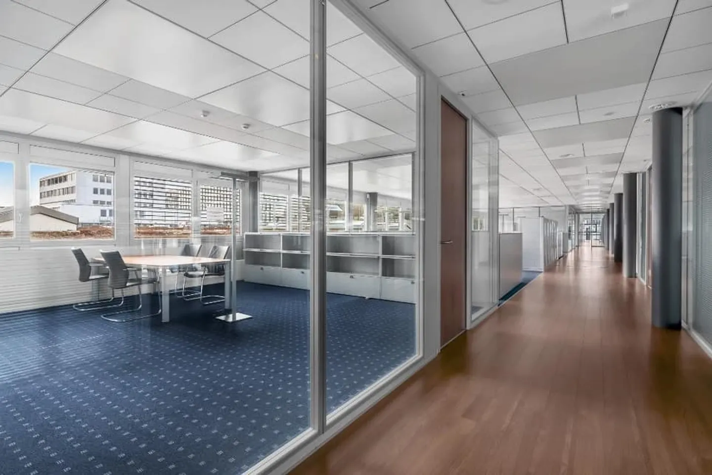 Bureaux meublés à louer dans la zone industrielle de Granges-Paccot - Photo 5 sur 9