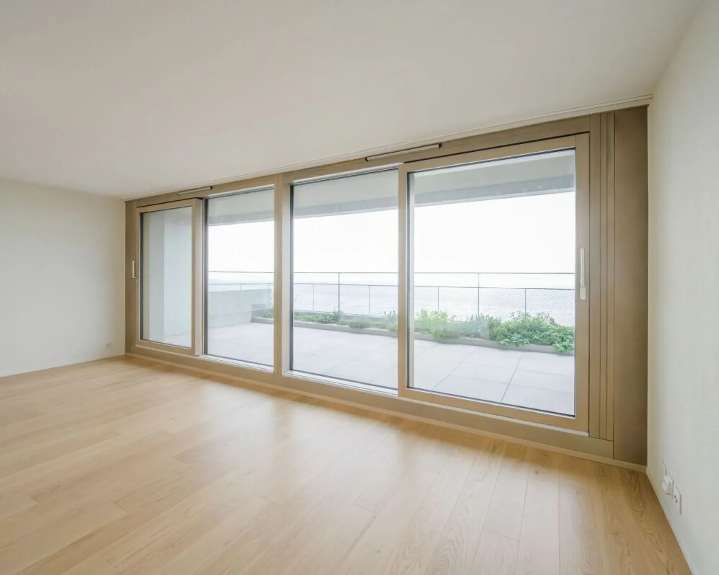 Appartement de 4.5 pièces entièrement rénové - Photo 7 sur 14