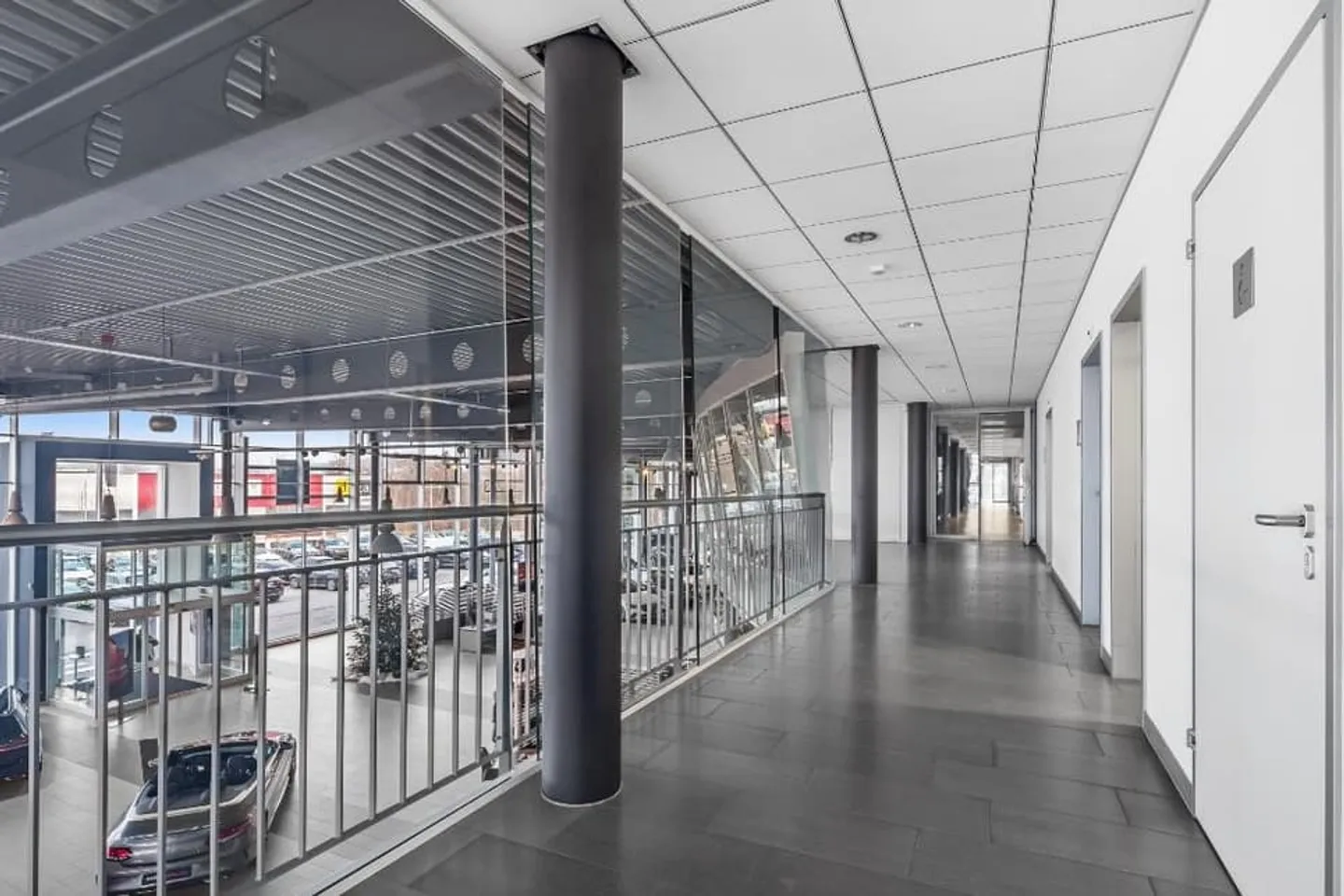 Bureaux meublés à louer dans la zone industrielle de Granges-Paccot - Photo 3 sur 9