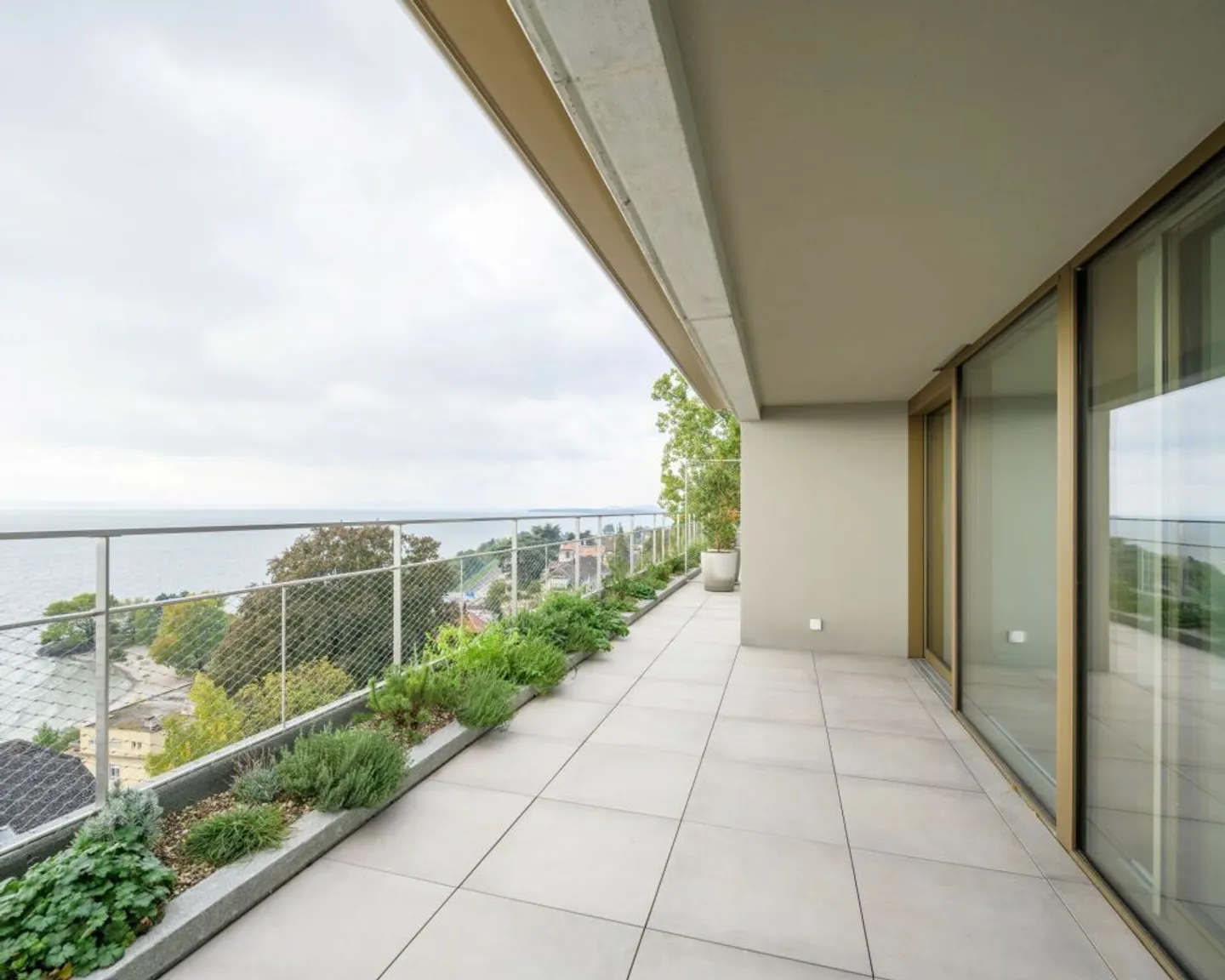 Appartement de 4.5 pièces entièrement rénové - Photo 12 sur 14