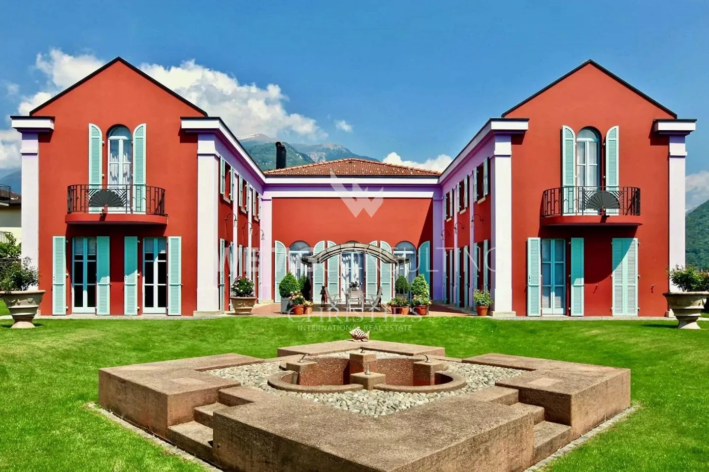 Villa maestosa a Bellinzona con vista sul verde - Foto 1 di 10
