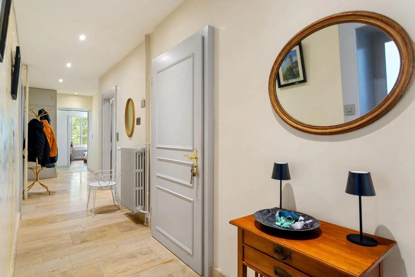 Exceptional Master Property - Photo 4 of 21