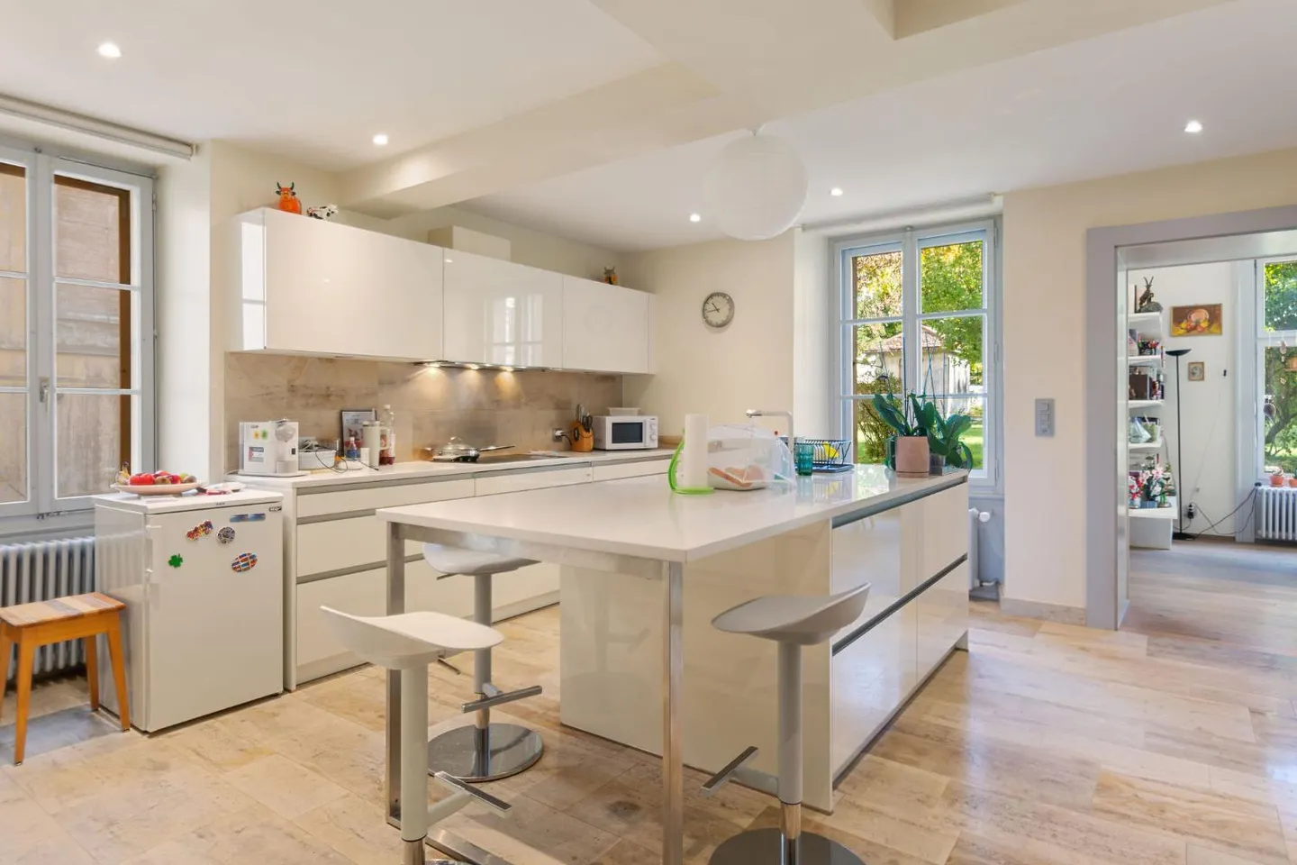 Exceptional Master Property - Photo 3 of 21