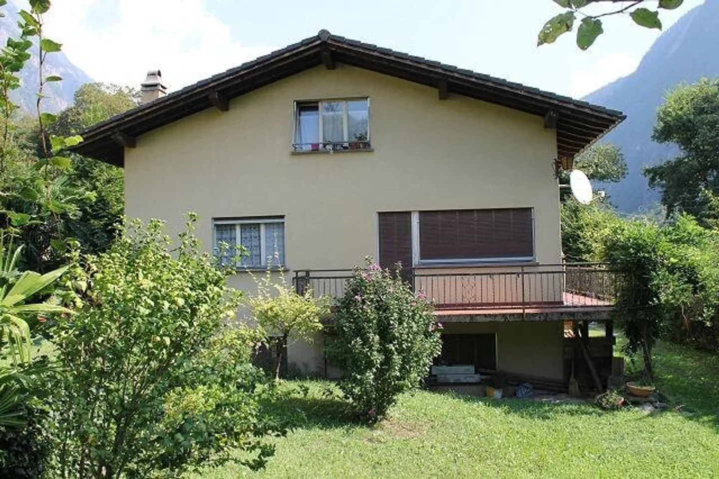 Casa Plurifamiliare con Giardino - Foto 1 di 13