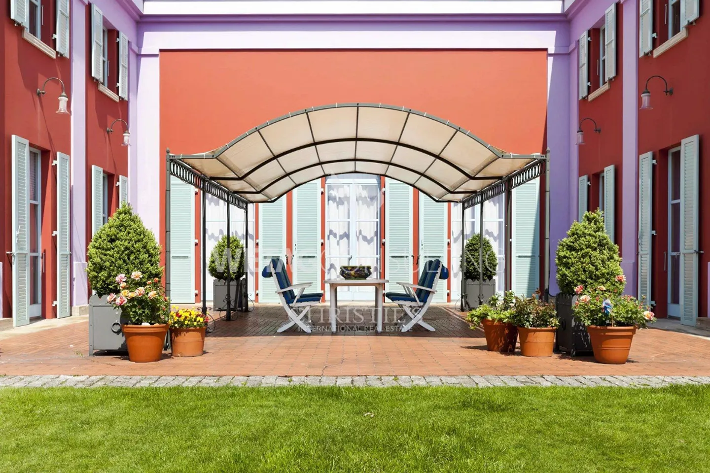 Villa maestosa a Bellinzona con vista sul verde - Foto 10 di 10