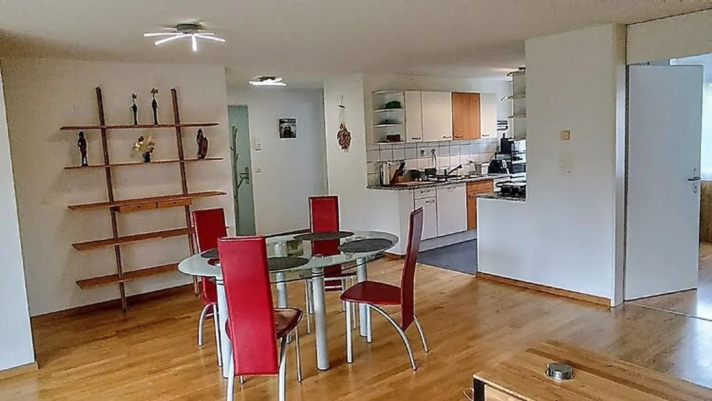 Geräumige Wohnung in ruhiger Lage - Foto 2 von 10