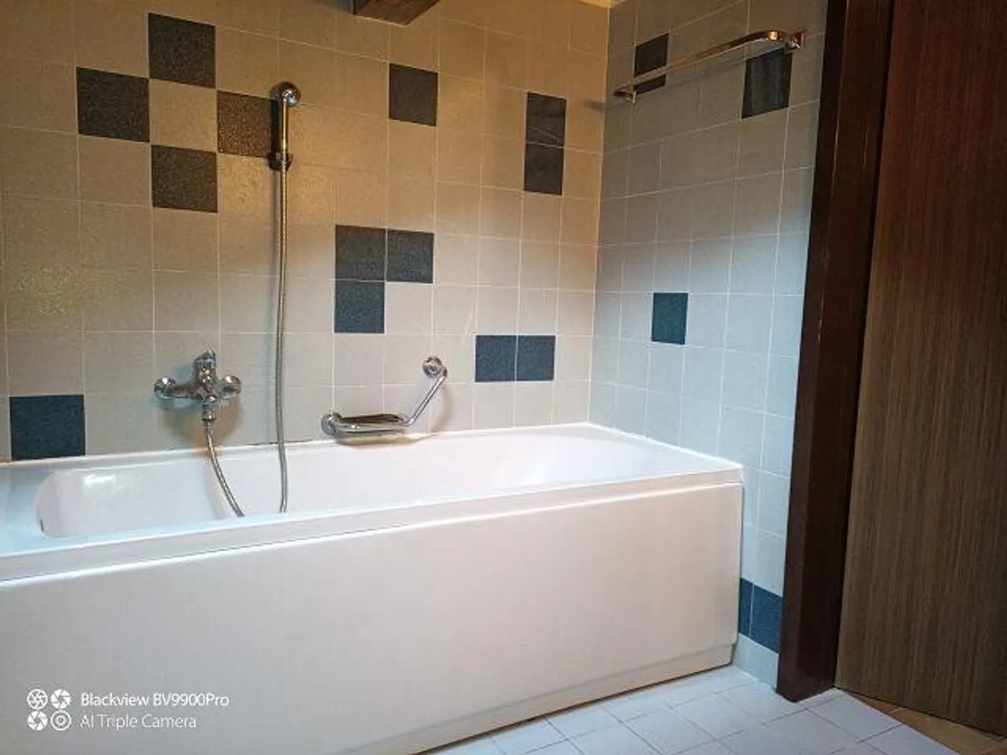 Casa Plurifamiliare con Giardino - Foto 9 di 13