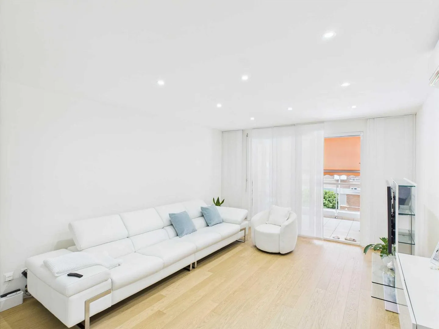 Appartement lumineux de 4,5 pièces avec terrasses à Viganello - Photo 2 sur 13