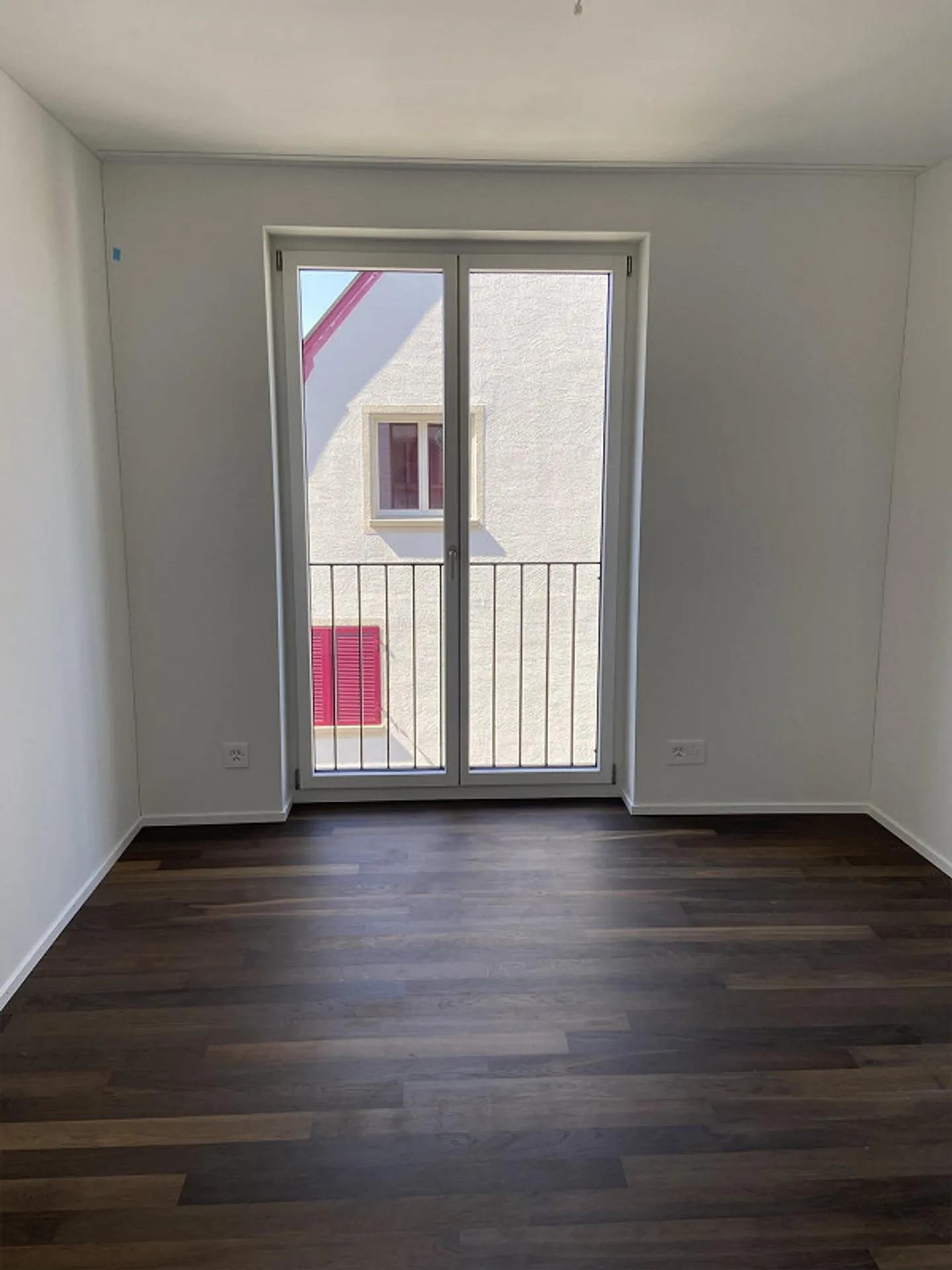 Appartement moderne de 3,5 pièces de haute qualité avec balcon dans un emplacement central - Photo 5 sur 10