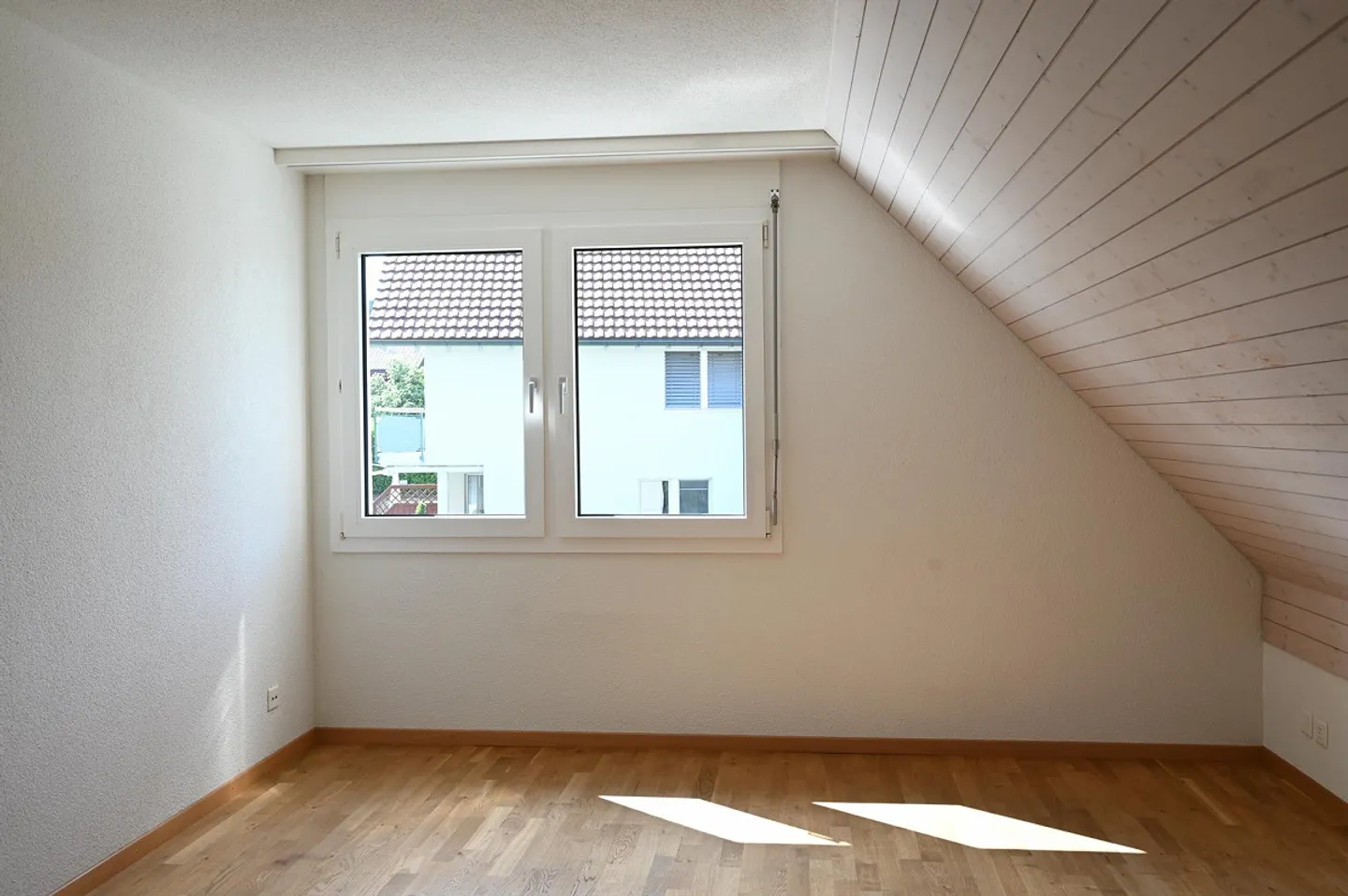 Appartamento duplex luminoso e moderno nel verde - Foto 8 di 9