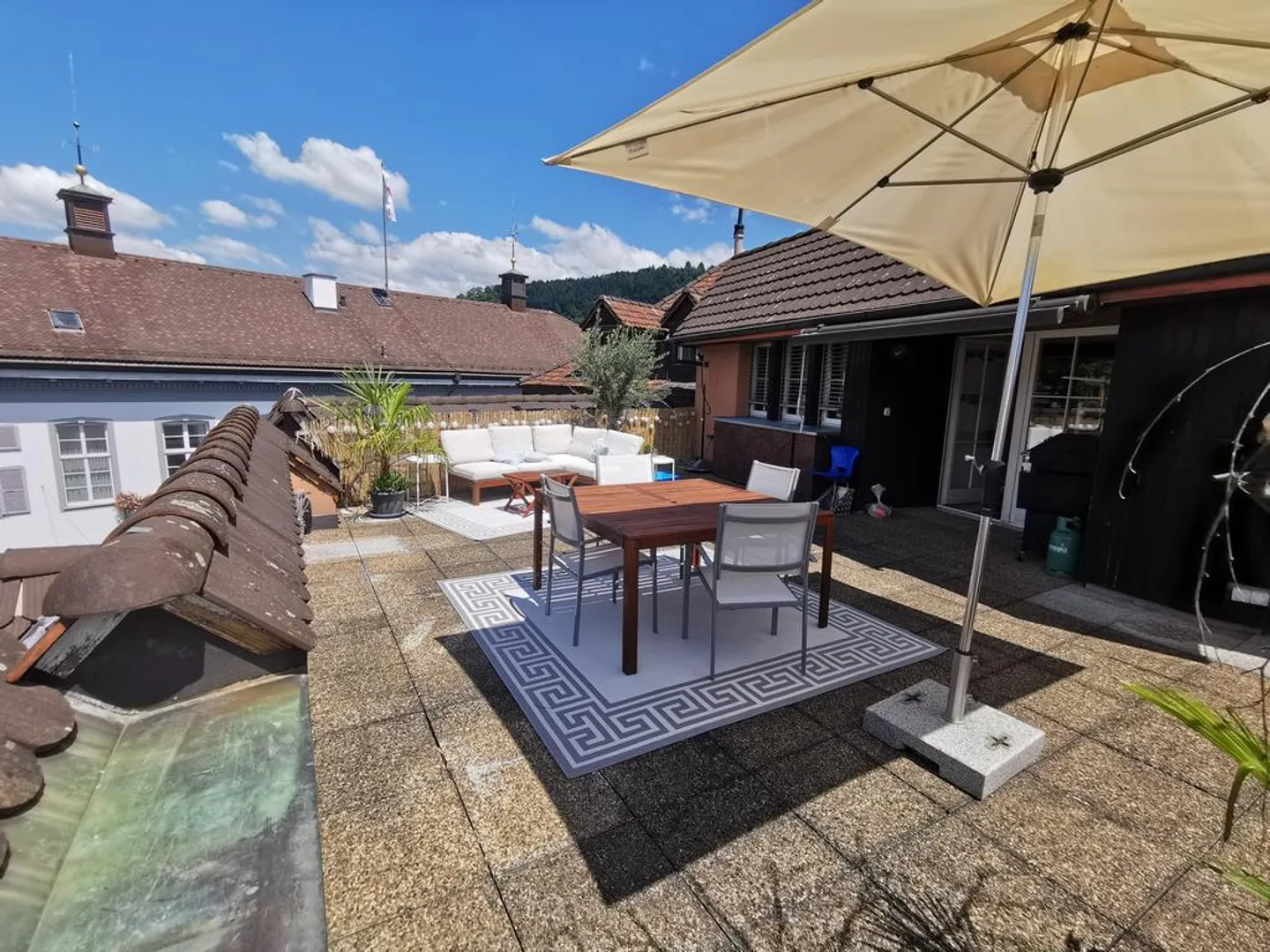 Grosszügige 3.5-Zimmerwohnung im Herzen der Altstadt - Foto 1 von 9