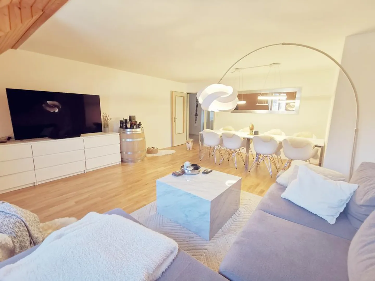 Grosszügige 3.5-Zimmerwohnung im Herzen der Altstadt - Foto 2 von 9