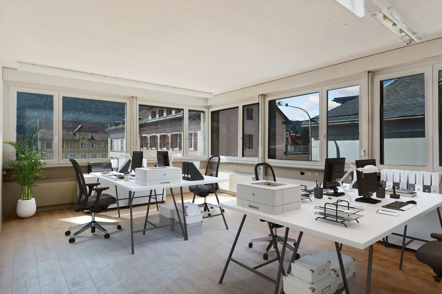 St-Imier, Office / Cabinet ideally located, area from 27m2 - Photo 2 of 13