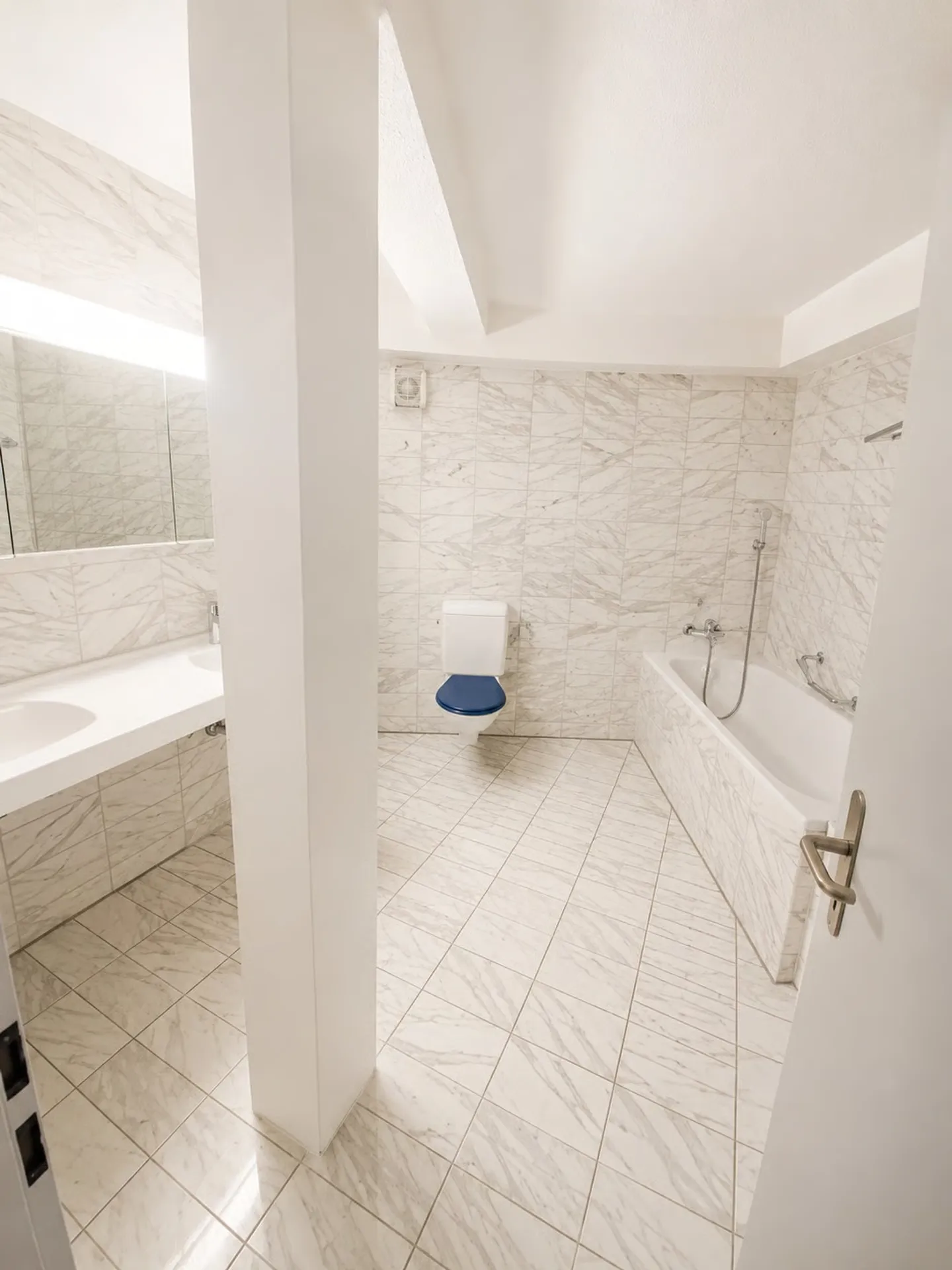 4.5-room apartment with fireplace in the center of Baden - Photo 11 of 13