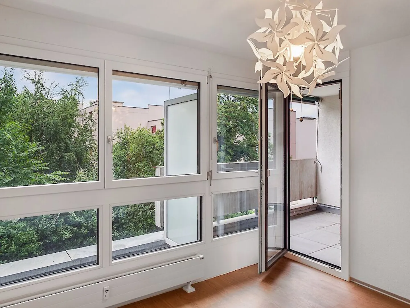 Ampio appartamento duplex di 6.5 stanze in affitto a Friburgo - Foto 3 di 13