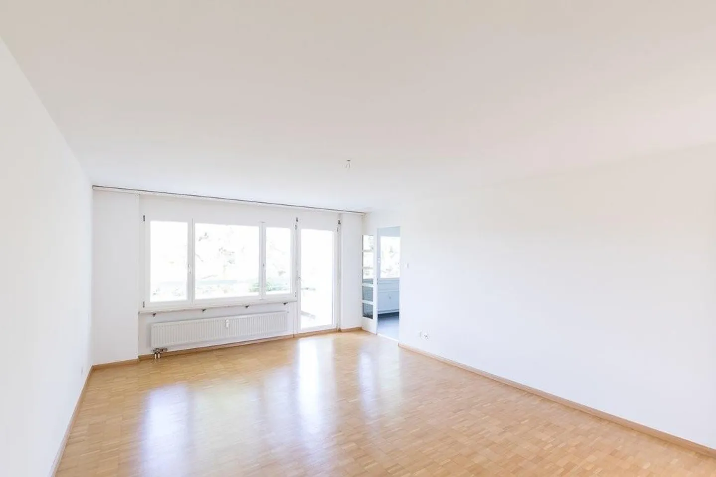 Charming 3.5-Room Apartment - Photo 2 of 12