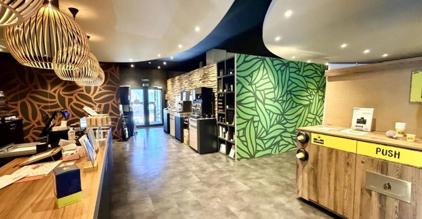 Espace Commercial Polyvalent - Photo 1 sur 4