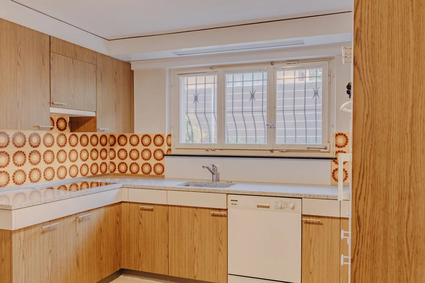 Your Retreat - Quiet, Central, Family-Friendly - Photo 4 of 10