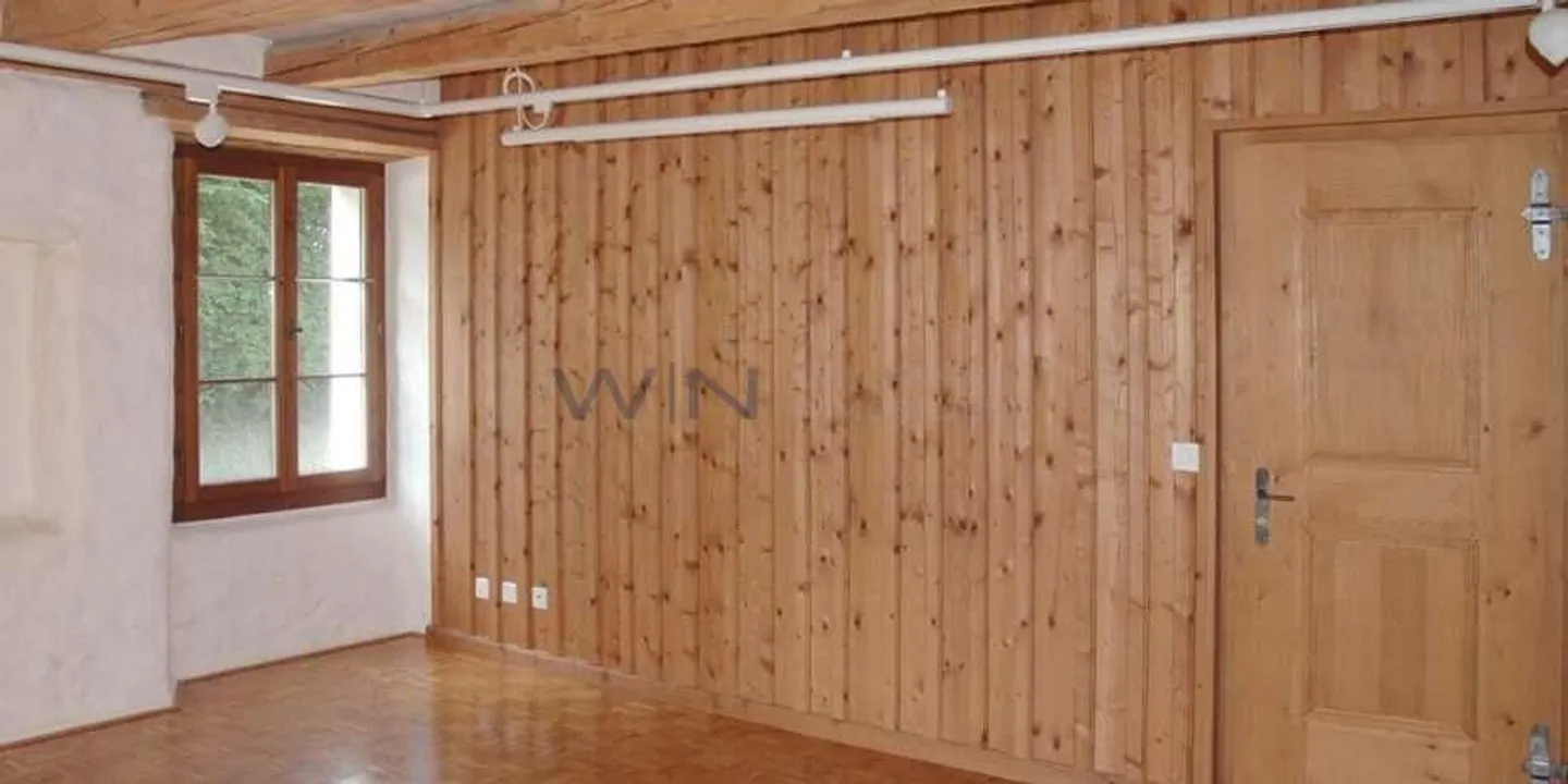 Commercial Space - Photo 6 of 6