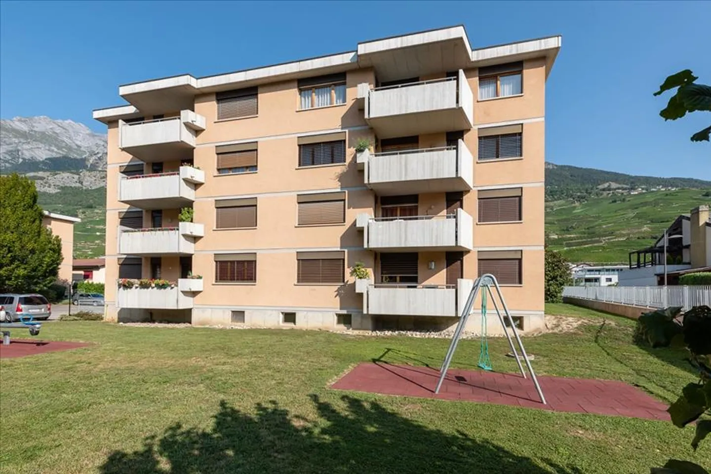 Quiet, close to shops - Rental without deposit! - Photo 2 of 5